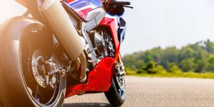 Lee más sobre el artículo La DGT contempla prohibir la circulación de motos de + 200 CV de potencia